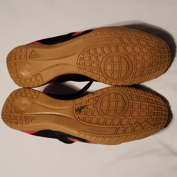 Adidas Predator Soccer Shoes - Picture 4 of 4